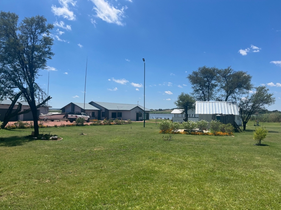 3 Bedroom Property for Sale in Klerksdorp Rural North West